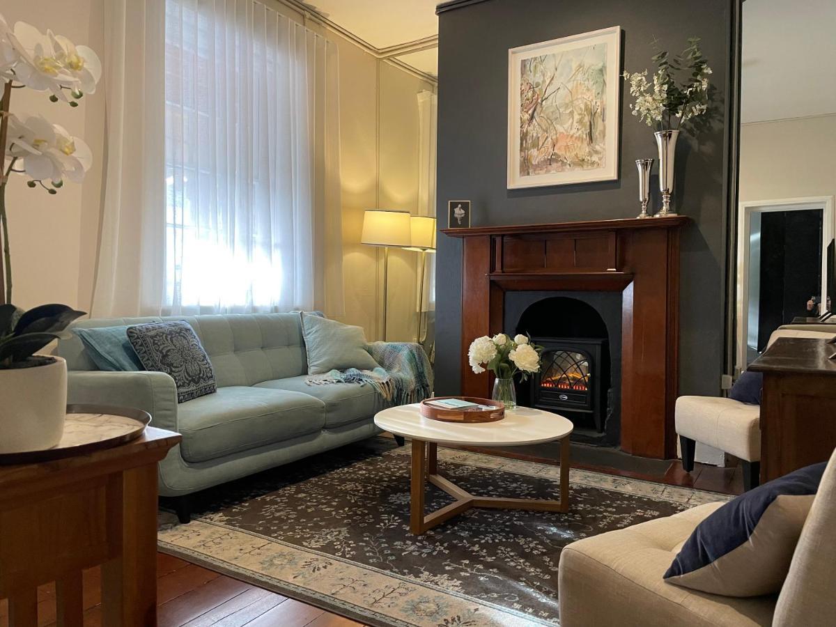 Warders Cottage: Iconic In The Heart Of Freo Holiday home *